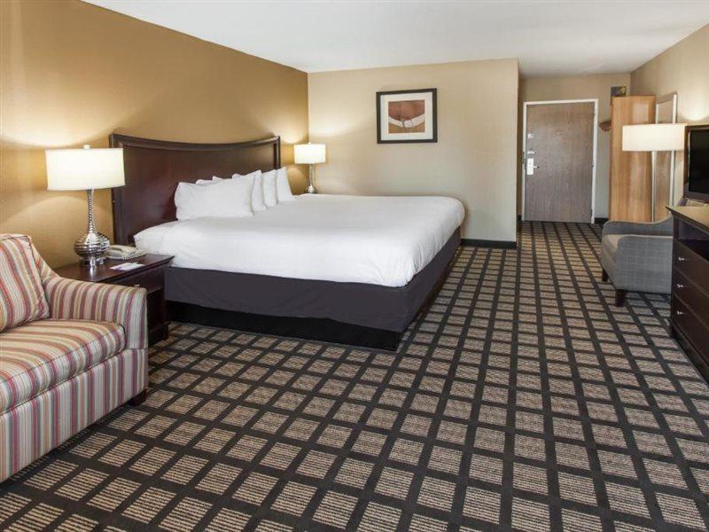 Clarion Pointe Bloomington-Normal Near I-55 And University Екстериор снимка