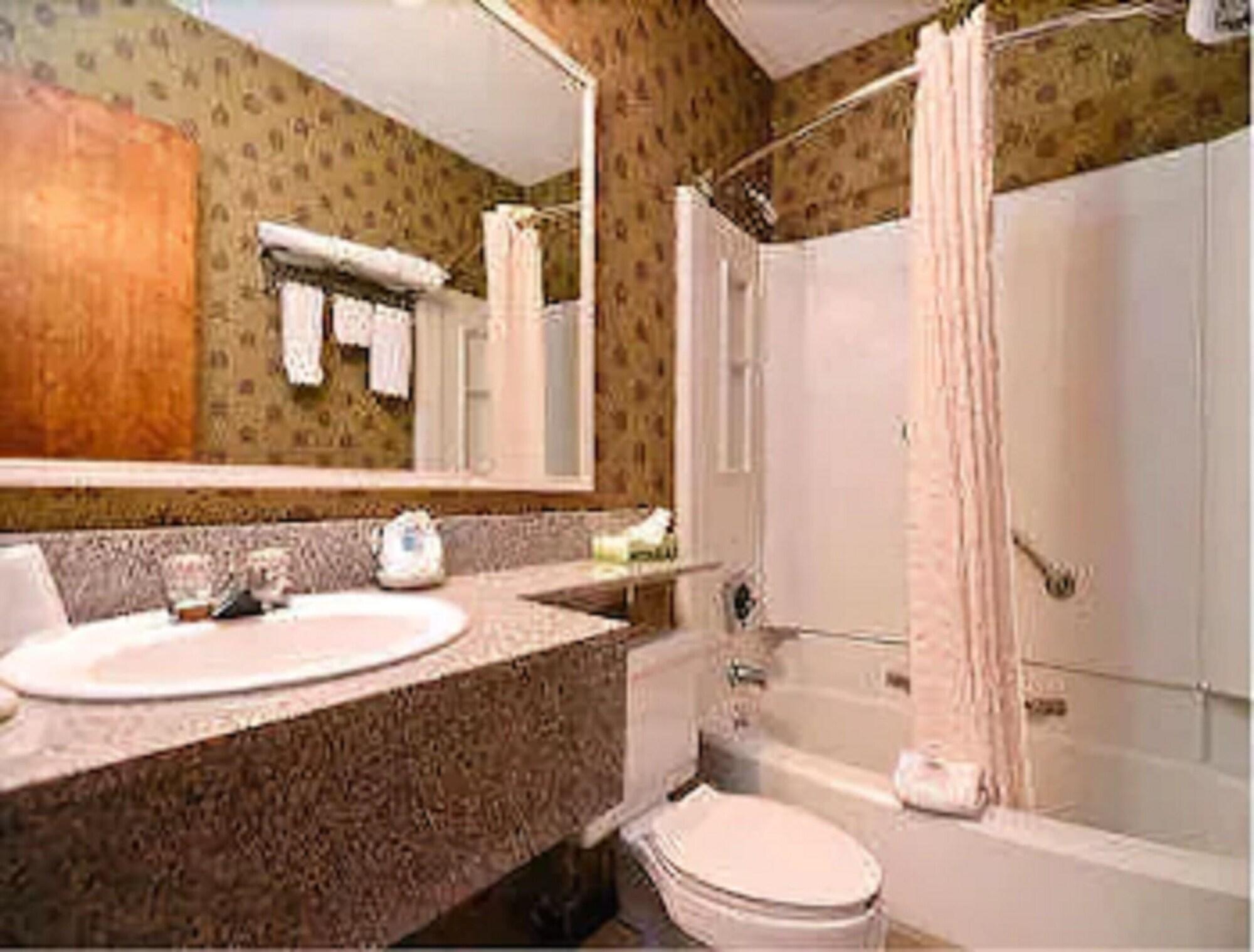 Clarion Pointe Bloomington-Normal Near I-55 And University Екстериор снимка