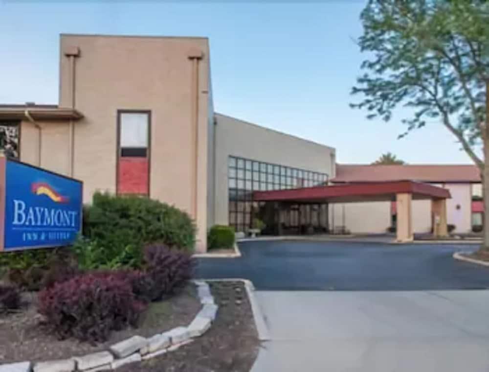 Clarion Pointe Bloomington-Normal Near I-55 And University Екстериор снимка