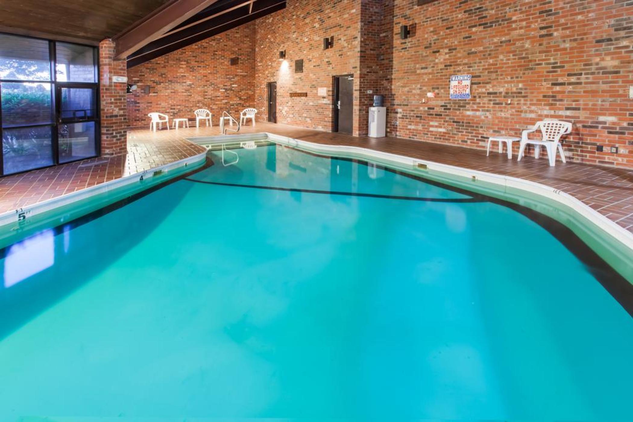 Clarion Pointe Bloomington-Normal Near I-55 And University Екстериор снимка