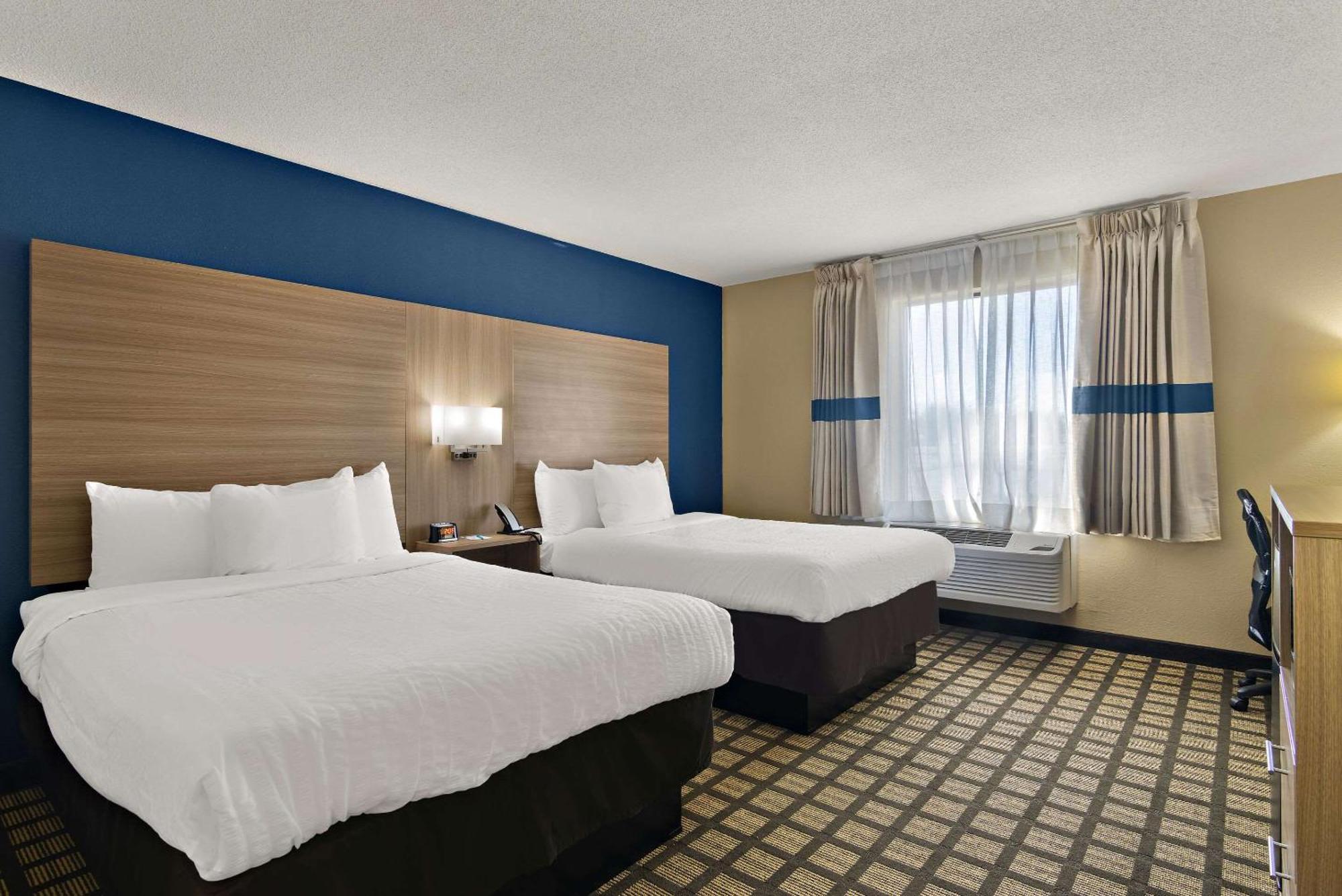 Clarion Pointe Bloomington-Normal Near I-55 And University Екстериор снимка