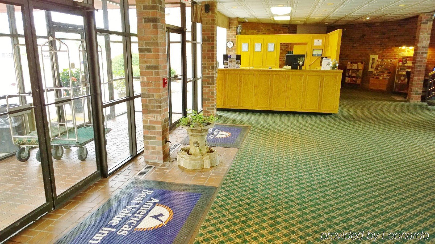 Clarion Pointe Bloomington-Normal Near I-55 And University Екстериор снимка